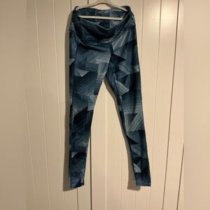 Athleta Frost Chaturanga Legging 28” Size S